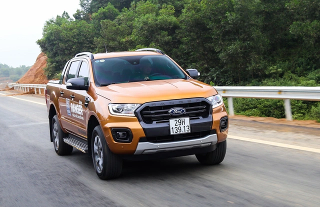 (Ford Ranger 2018 có mức tiêu thụ nhiên liệu thuộc hàng khá tốt)